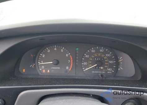 1993 Toyota Camry Le z USA, uszkodzony, nr VIN JT2SK12E8P0187069